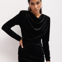 Sukienka z długim rękawem o klasycznym kroju w kolorze BLACK VELVET - COLLETTE