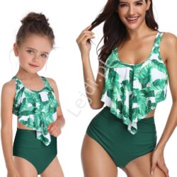 Bikini mama i córka z zielonymi liściami na topie i ciemnozielonym dołem