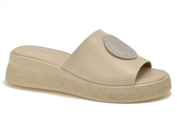 Beżowe klapki damskie na platformie Filippo DK6987