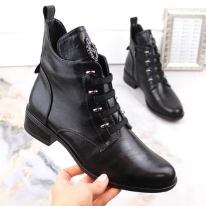 Botki damskie na płaskim obcasie ocieplane czarne Jezzi ASA198-21