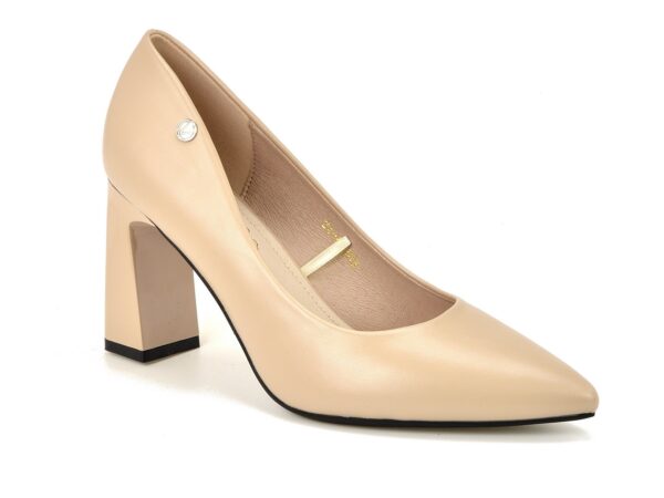 55b173f59e49ef007f037cec79734821d92d0818 Czółenka Vinceza 62106 beż