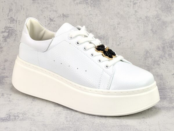 Półbuty Vinceza 66641 białe