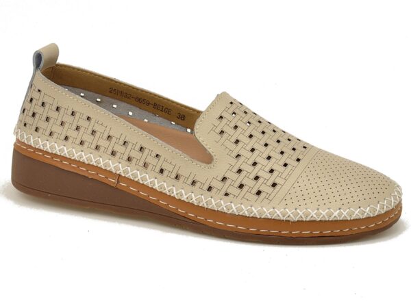 Beżowe ażurowe półbuty damskie Evento 25PB32-8659
