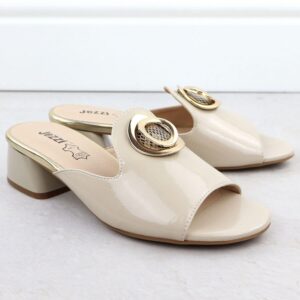 Klapki na klocku z ozdobą lakierowane beżowe Jezzi 214