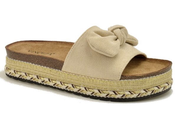 Beżowe klapki damskie na platformie Vinceza 16495