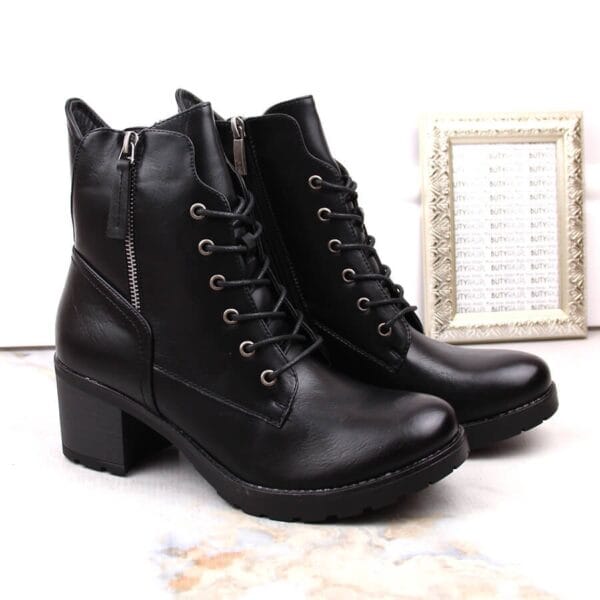 Botki damskie oficerki na słupku i platformie czarne Potocki SZ12181