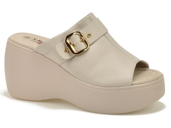 Beżowe klapki damskie S.Barski LR51-542