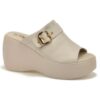 Beżowe klapki damskie S.Barski LR51-542