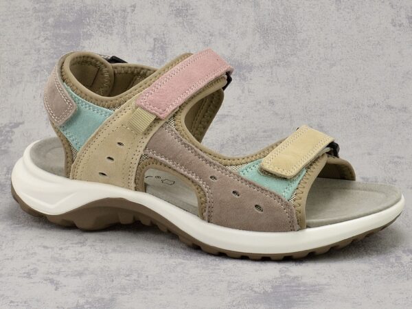 Beżowe skórzane sandały damskie McKeylor 95347