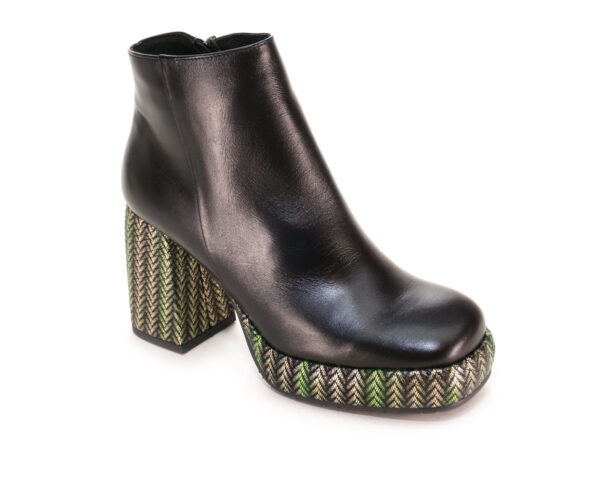 BOTKI DAMSKIE AGA 9767 CZA