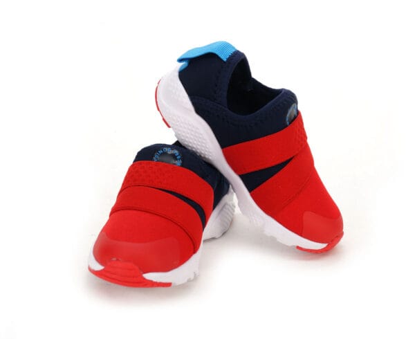 OBUWIE SPORTOWE AME ES10/21 CZE