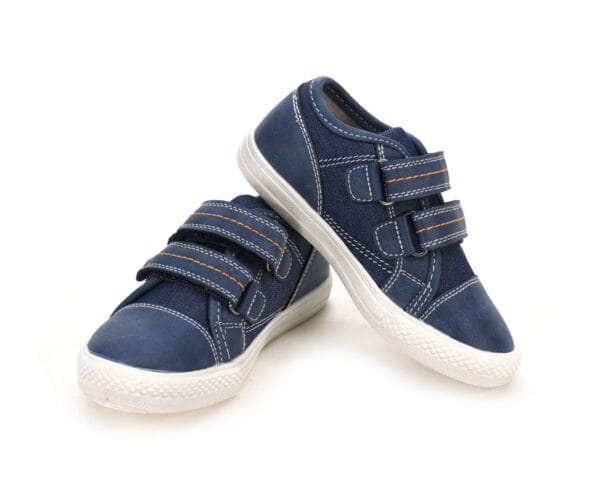 PÓŁBUTY DZIECIĘCE WOJ 60621 GRA