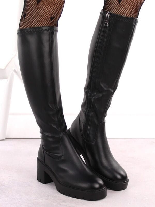 Kozaki damskie na obcasie i platformie ocieplane czarne Vinceza 58332