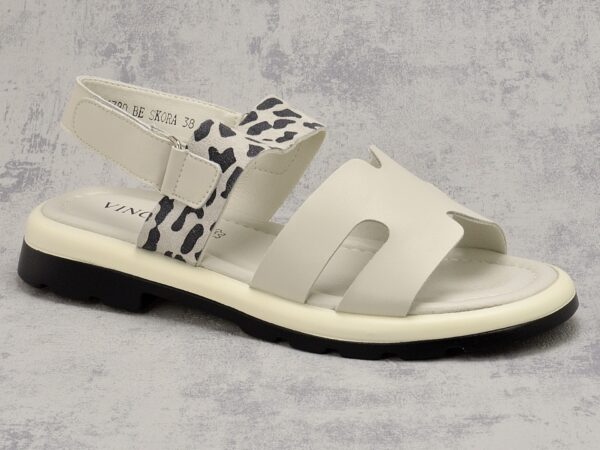 c4d7351b87856a94a4d2d282ca50bed9ce1f3db6 Beżowe skórzane sandały damskie Vinceza 66780