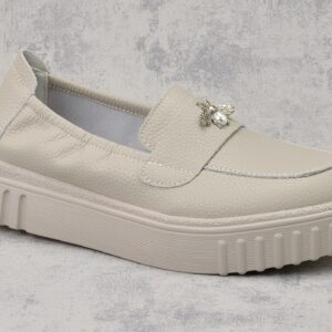 Beżowe skórzane półbuty damskie Vinceza 93204