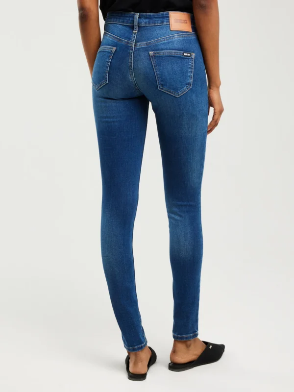 0714a4a5d42dacd970218a42e18c1f1058d1be02 Jeansy damskie super skinny niebieskie Destiny 358