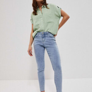 Jeansy medium waist z kieszeniami błękitne