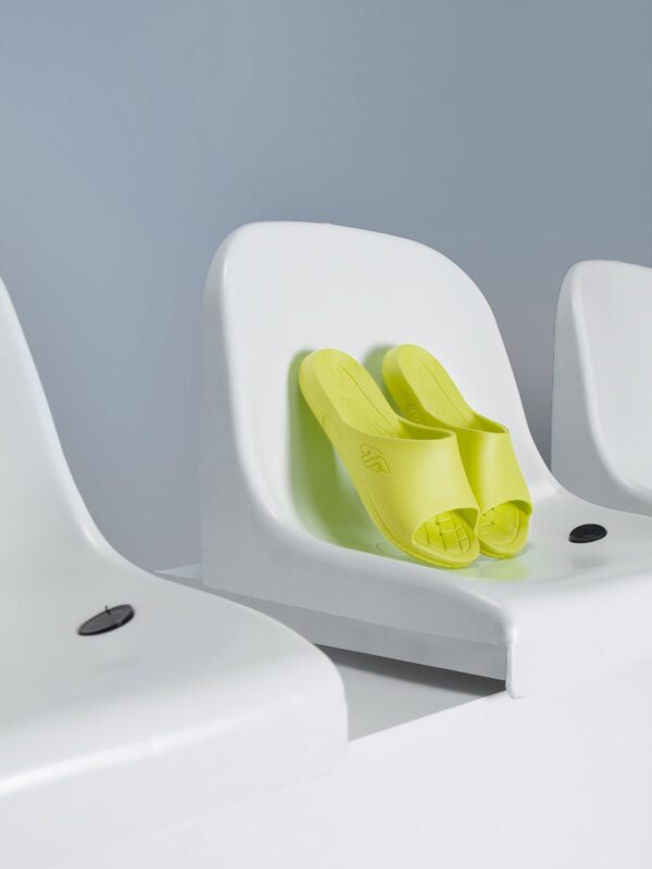 4F Klapki dziecięce unisek