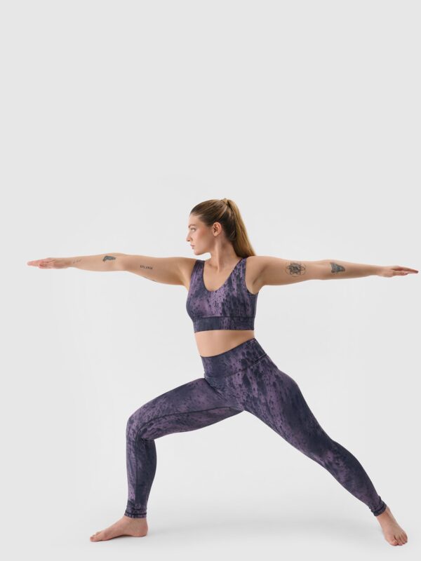 4F Biustonosz do jogi i pilatesu z niskim wsparciem z materiału z recyklingu damski - brązowy