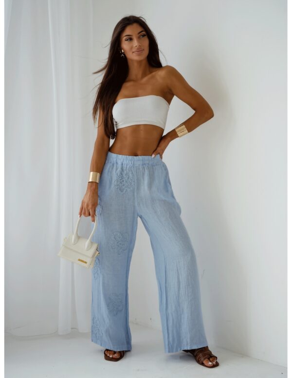 Stylowe lniane spodnie z szerokimi nogawkami ARIELLE - błękitne