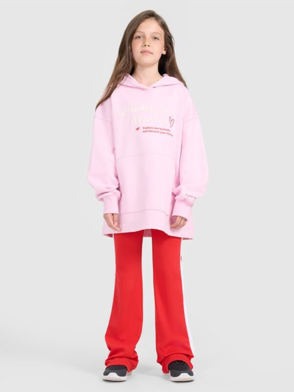 1b4b61e58429bddf6750b777ddb3e57de0fb1810 4F Bluza dresowa oversize nierozpinana z kapturem dziewczęca - różowa 122 (6-7 lat)