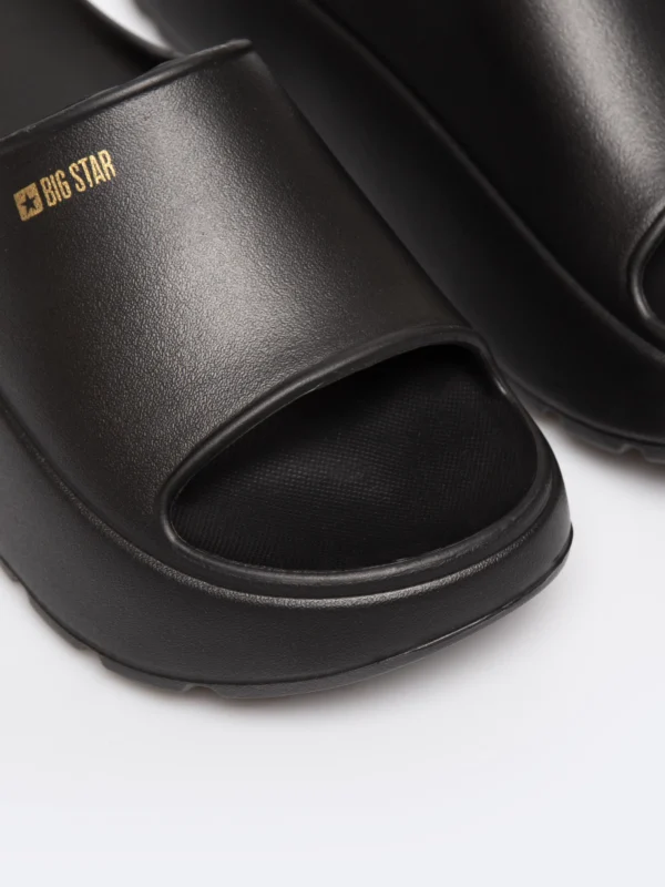 Klapki damskie na podwyższonej podeszwie czarne RR274A567 906