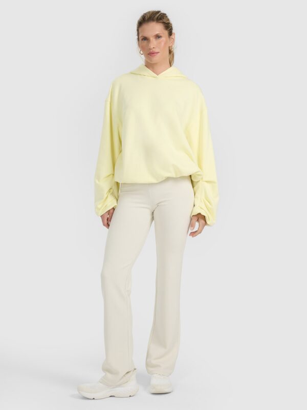 4F Bluza dresowa nierozpinana z kapturem damska - żółta