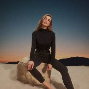 2a08ad7b708ff068b019940c19695541c3827ffe Jeansy rurki z efektem push up czarne