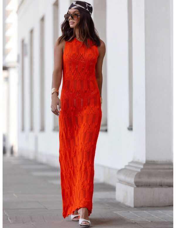Dzianinowa maxi sukienka z ażurowym wzorem ILLYRIA - orange