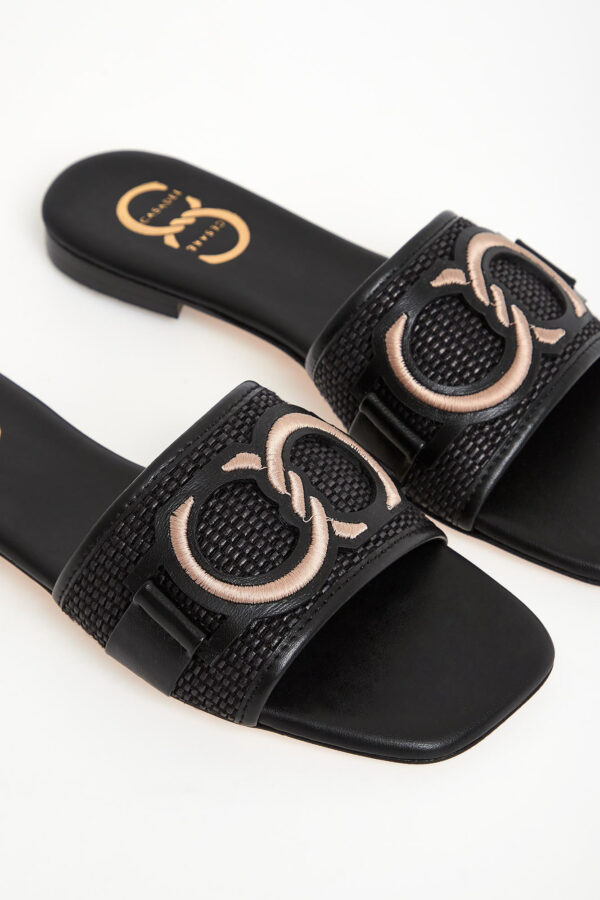 Klapki damskie skórzane CESARE CASADEI