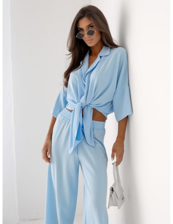 2f43cf6b7a63f9005abda2095c4bcaa89166e99d Komplet wiązana koszula i szerokie spodnie SUZI - błękitny