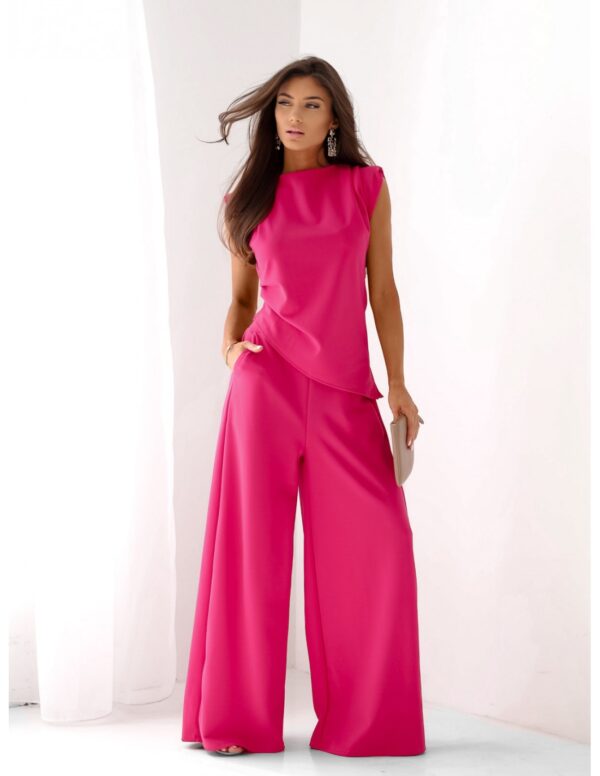 3648025a1caf3755a9d2423655a3eaa82c0a528a Komplet asymetryczna bluzka i spodnie ARMINA - fuksjowy