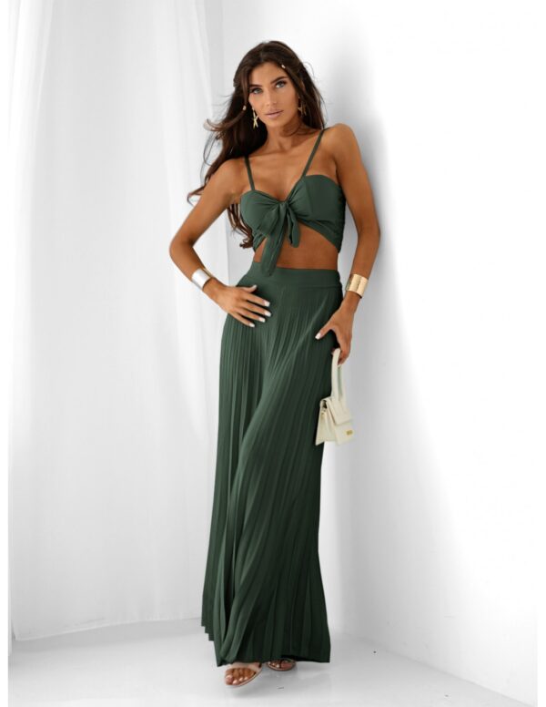 3ec679a909f6e88230229ff30f9917f5f999a6b2 Komplet z wiskozy top i plisowane spodnie TORREL - butelkowa zieleń