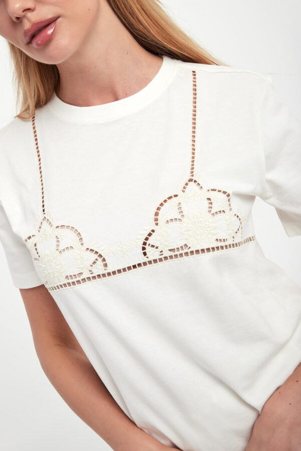 T-shirt damski z haftem TWINSET