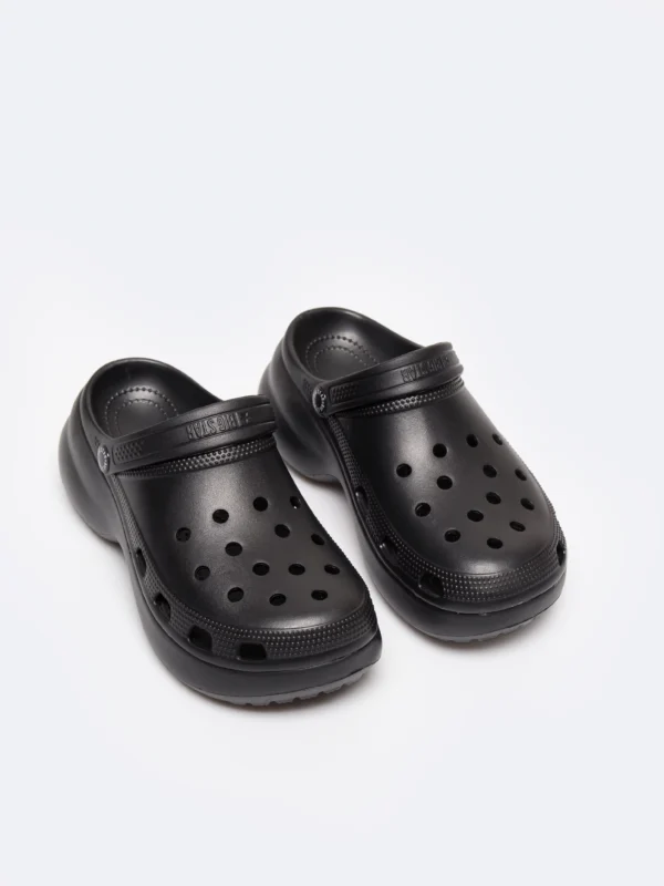 587fd76fd12858d0fd7dc2a5a555273c35f3c5c8 Klapki damskie czarne RR274A118 906