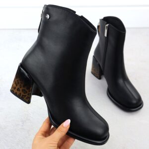 Skórzane botki damskie na ozdobnym obcasie czarne Goe SS2N4214