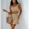 5ce6bbae5ccf4a27b7b2473ef46460cdc70dd5c7 Komplet crop top i spódnico-spodenki MIMIKO - beżowy