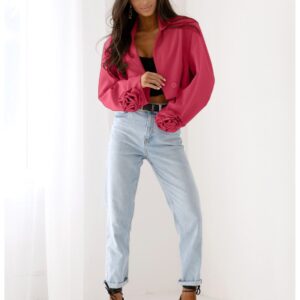 Krótka marynarka oversize z różą na rękawie MALLA - fuksjowa