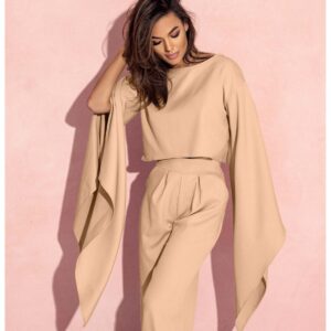 Modny komplet z asymetrycznym rękawem KORA - beżowy