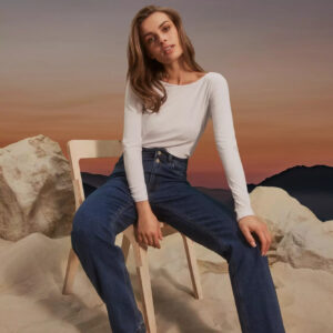 Jeansy wide leg zapinane na podwójne guziki granatowe