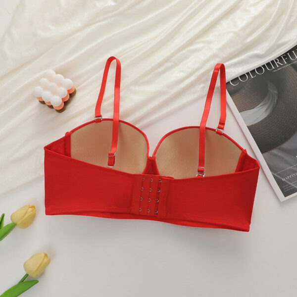 Biustonosz push-up z regulowanymi ramiączkami dla podkreślenia kształtów Kanja