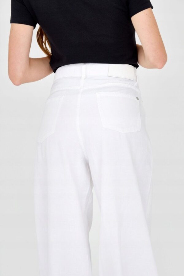 7 FOR ALL MANKIND Białe jeansy damskie Zoey