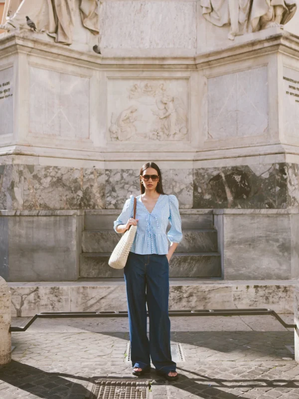 Jeansy damskie wide z paskiem granatowe Julii 550