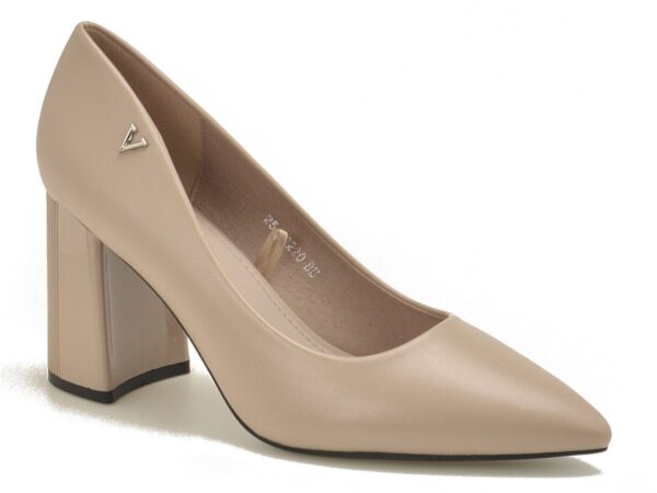 a5f52ce2a7d8948ff6a775a7489de087c3609626 Beżowe czółenka damskie na słupku Vinceza 62220