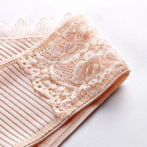 Figi prążkowane z koronką na co dzień i okazje Asja