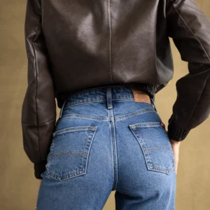 baf76bd445e90537e999eccad3a582da865d3b79 Jeansy damskie niebieskie Charlotte 301