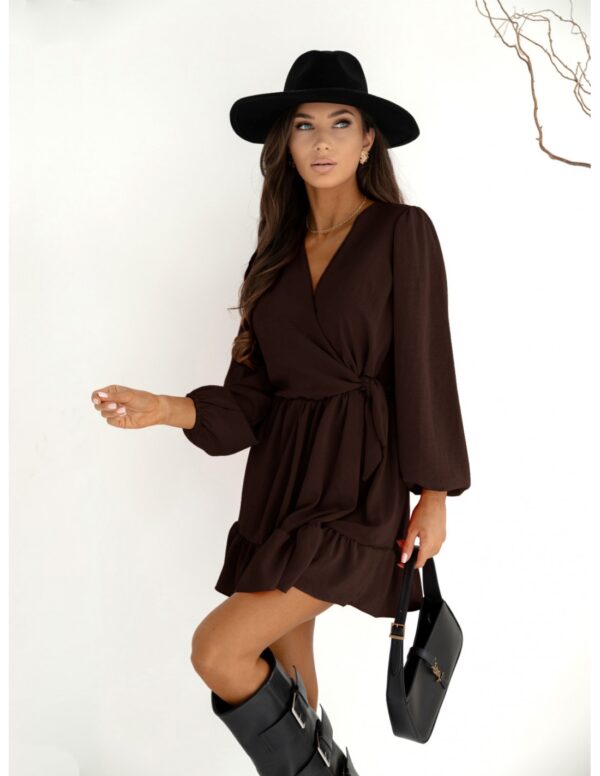 cbe1b7a348fa06f97a786d88fa4122a263092c99 Rozkloszowana sukienka z falbanką - KALIFORNIA - czekoladowa