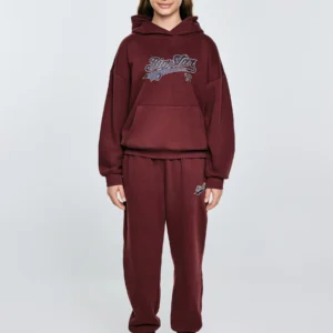 Bluza dziewczęca z kapturem z nadrukiem bordowa Rubilia 604