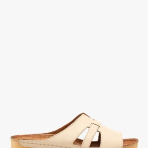 Kremowe klapki damskie z platformą