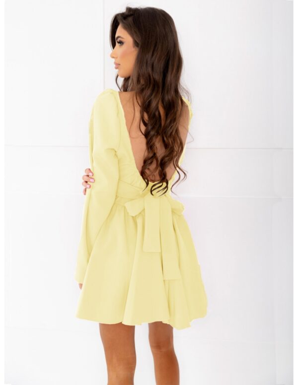 edf02b91e9ce2fa52265af2cc957d52f30b923d7 Modna sukienka z odkrytymi plecami LEVIA - cytrynowa